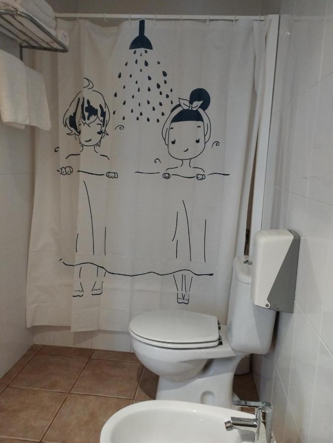 Hostal Restaurant Paca Riumar Dış mekan fotoğraf