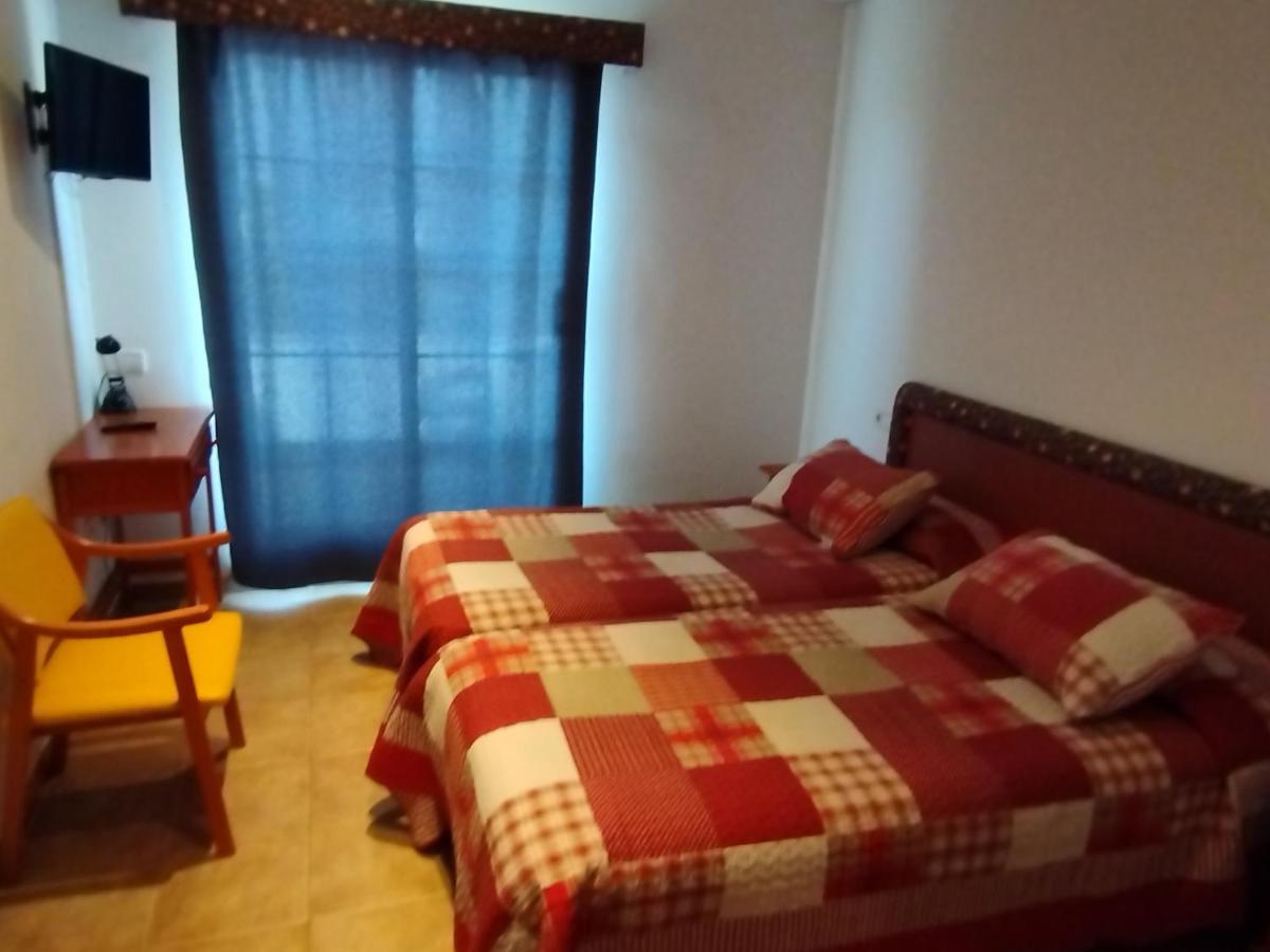 Hostal Restaurant Paca Riumar Dış mekan fotoğraf